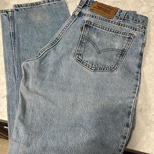 Levi’s 550 tapered fit relaxed leg jeans